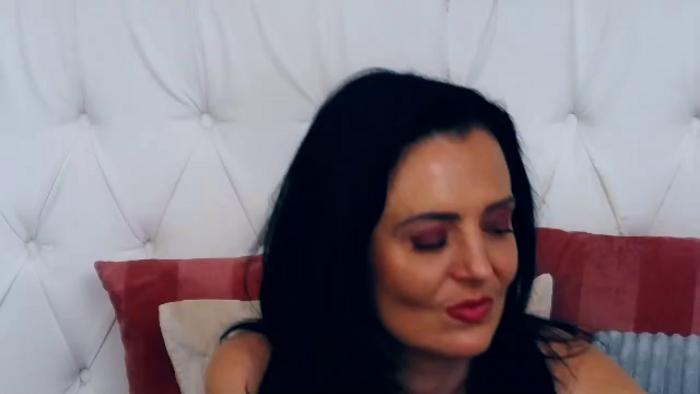 lauren-newton