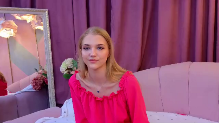 chloe-lins