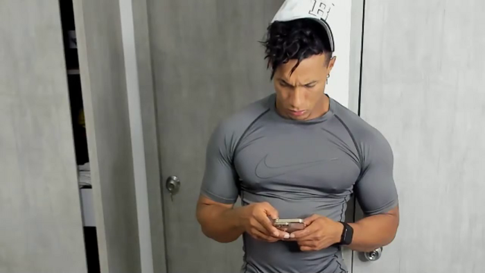 mat-strong
