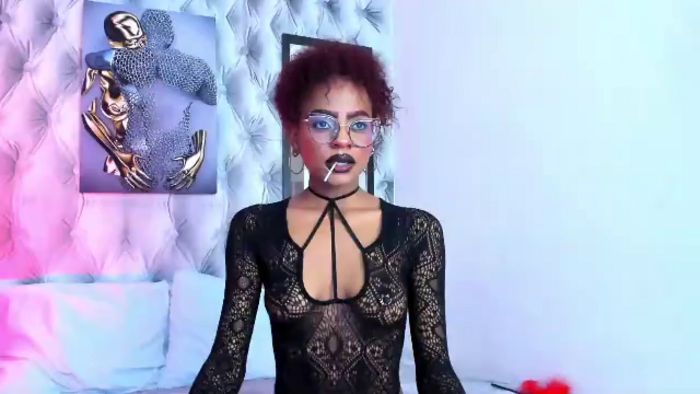 hylari-banks