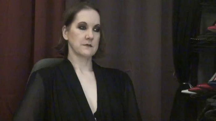 mistress-vivian