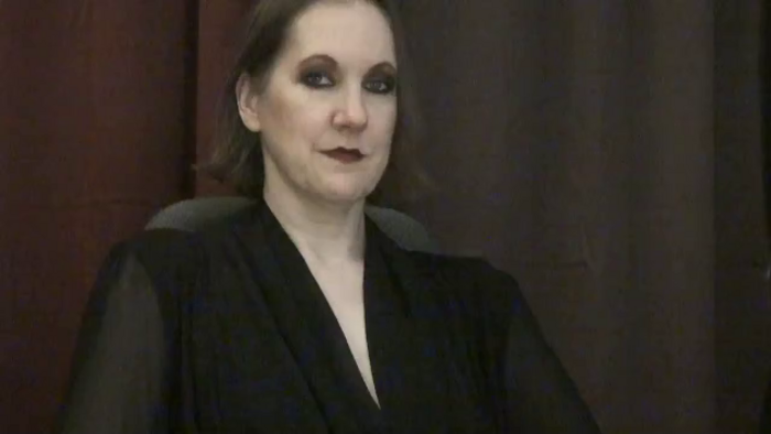 mistress-vivian