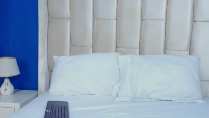 naomi-fosterx