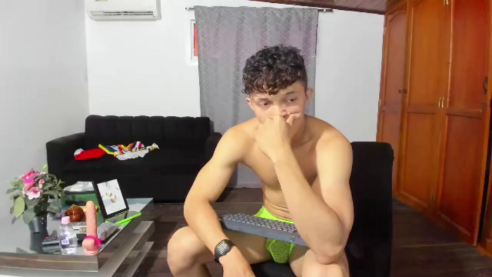 lucas-luxx
