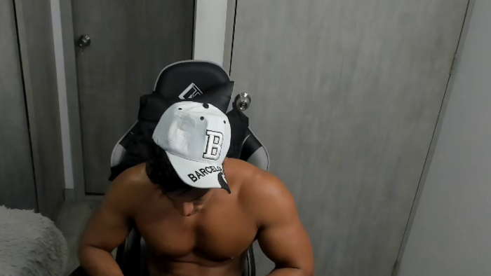 mat-strong