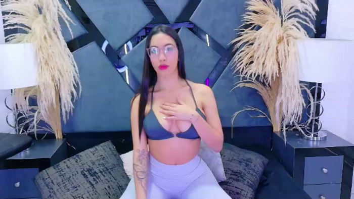 kylie-whitee