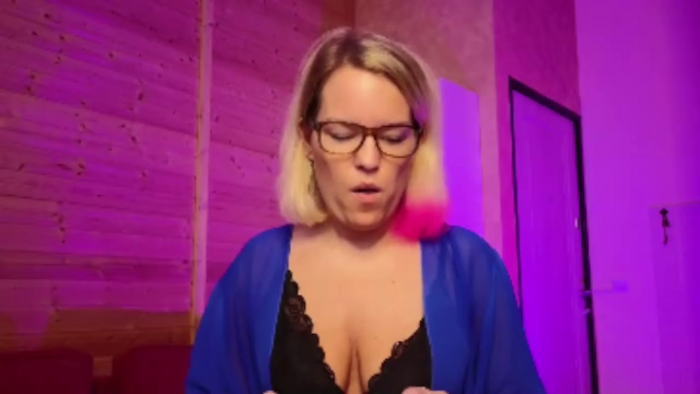lady-mora