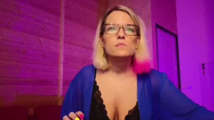 lady-mora