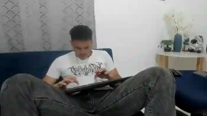 2025/06/27/flirt4free-george-mccallister-17-58-15