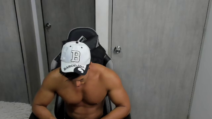mat-strong