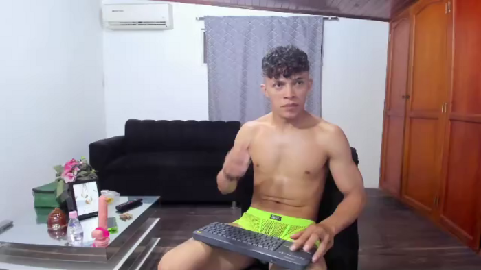 lucas-luxx