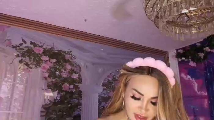 layla-watson