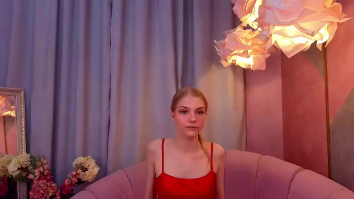 chloe-lins