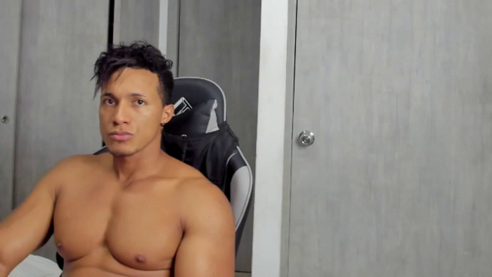 mat-strong