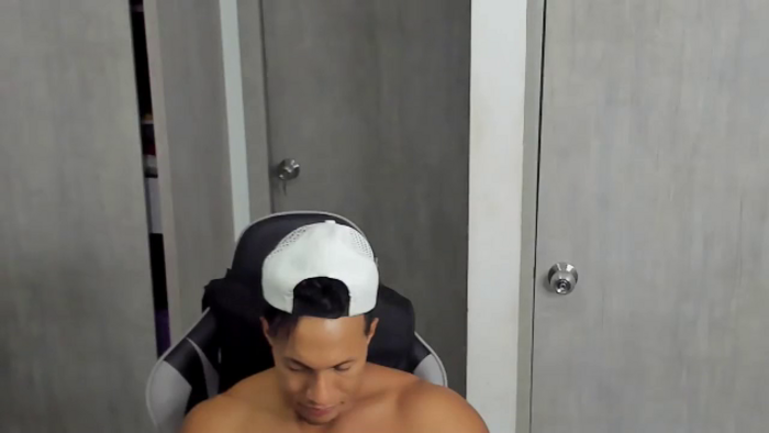 mat-strong