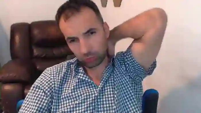 2025/07/07/flirt4free-leo-gianni-00-53-34