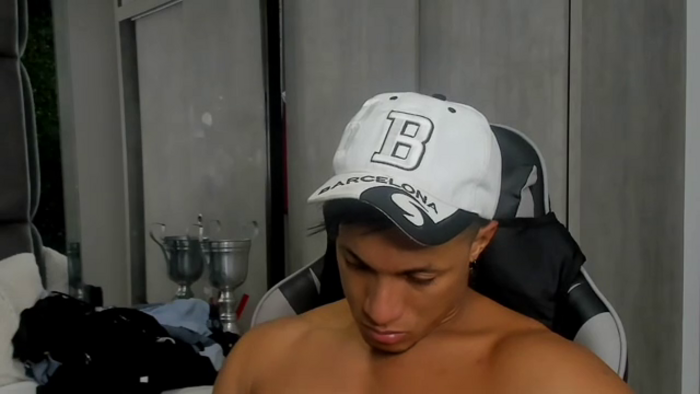 mat-strong