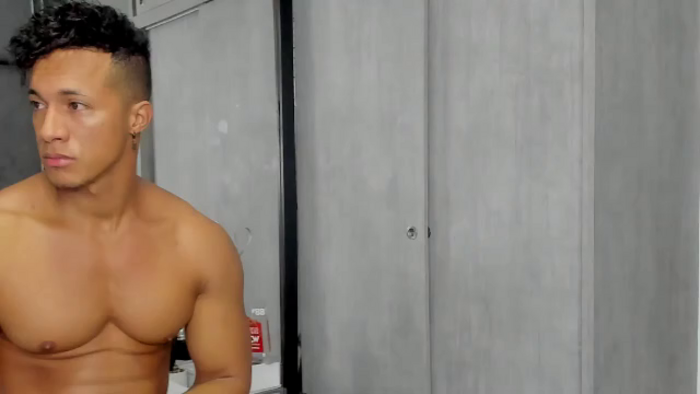 mat-strong