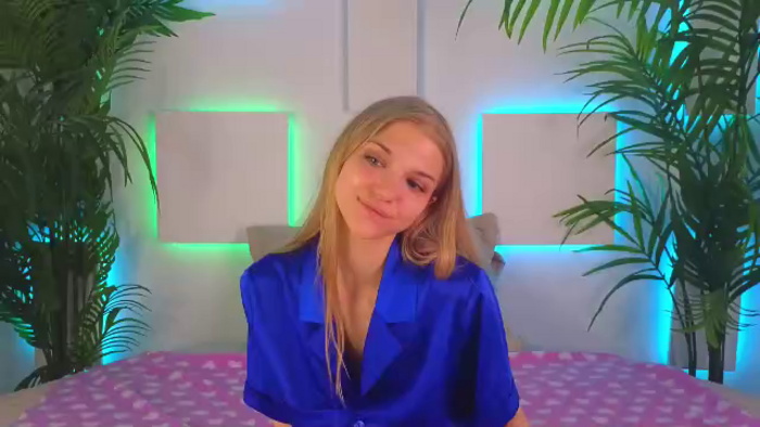 chloe-lins