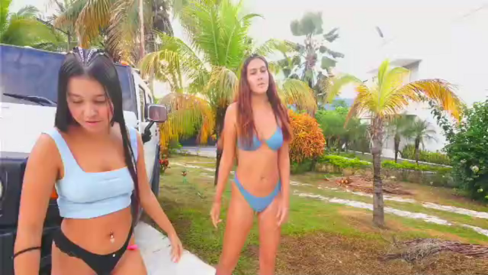 mansion-girls