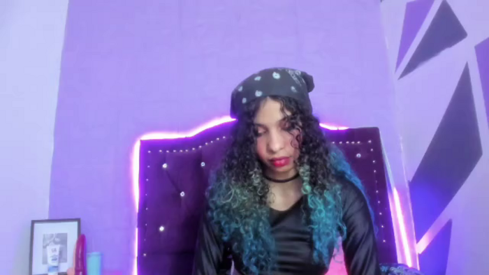 petite-ariana