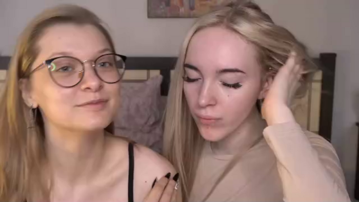 mae-beddingfield-and-sara-mauri