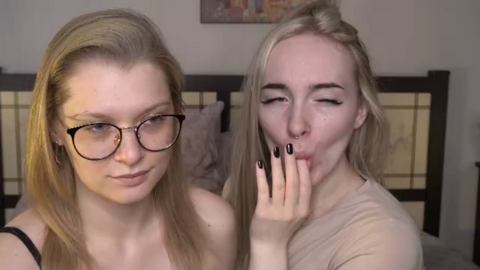 mae-beddingfield-and-sara-mauri