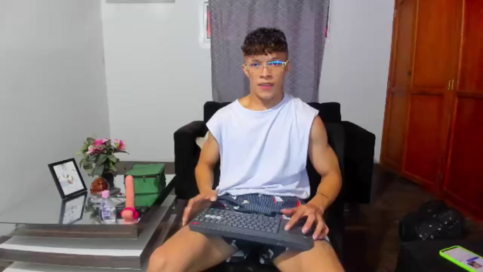 lucas-luxx