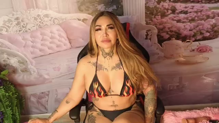layla-watson