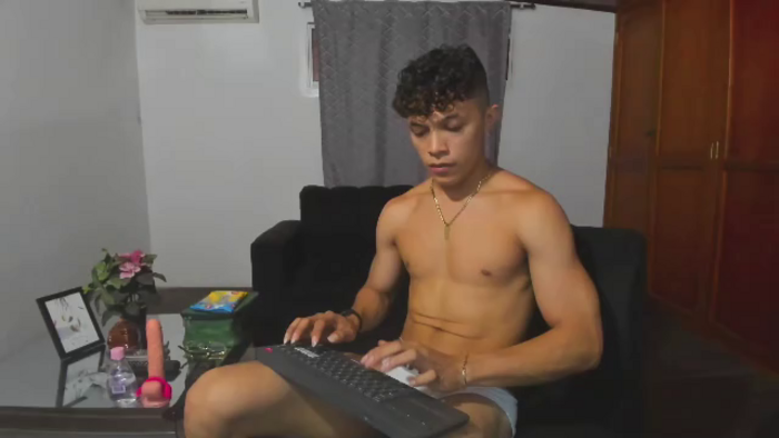 lucas-luxx