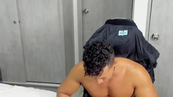 mat-strong