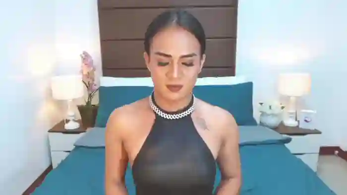 2025/07/17/flirt4free-nikky-martinez-00-48-18