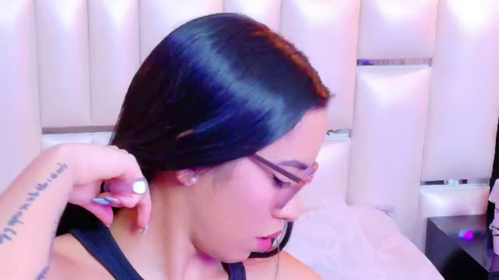 kylie-whitee
