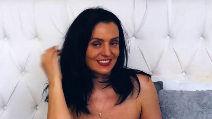lauren-newton