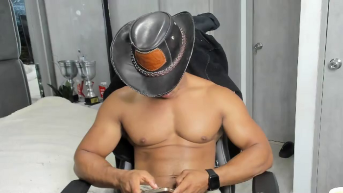 mat-strong