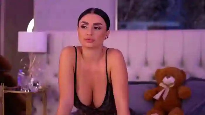 2025/07/24/flirt4free-isabelle-hunt-07-10-26