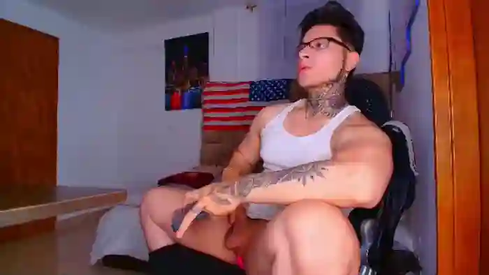 2025/07/24/flirt4free-jay-malonne-01-32-45