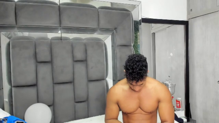 mat-strong