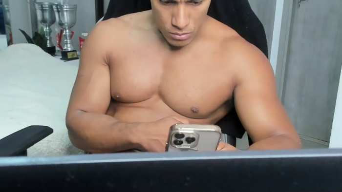 mat-strong