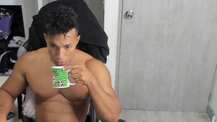 mat-strong