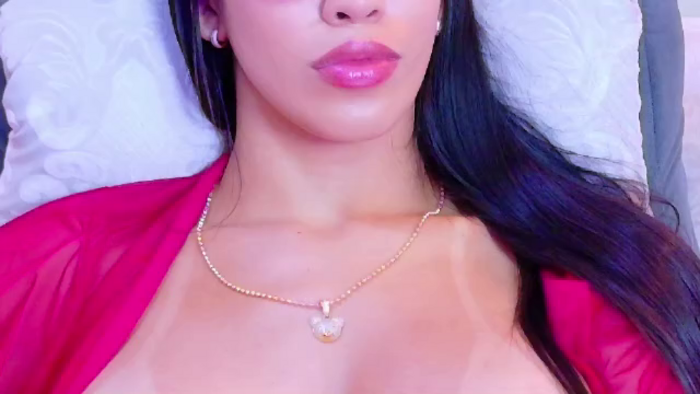 kylie-whitee