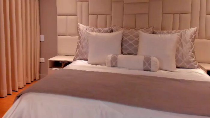 megan-hilton