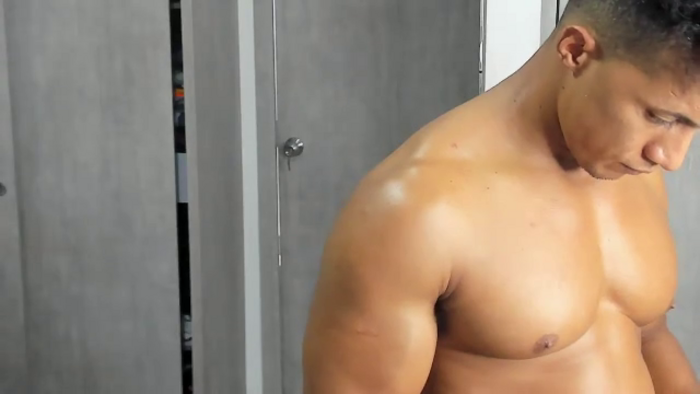 mat-strong