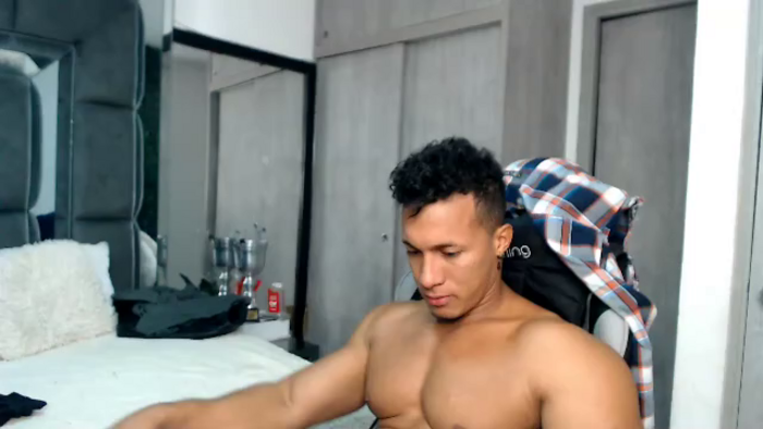 mat-strong