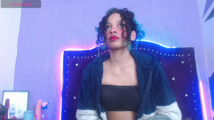 petite-ariana
