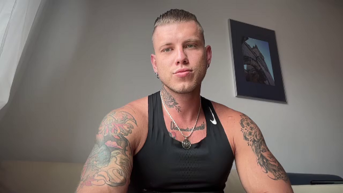 richie-grey