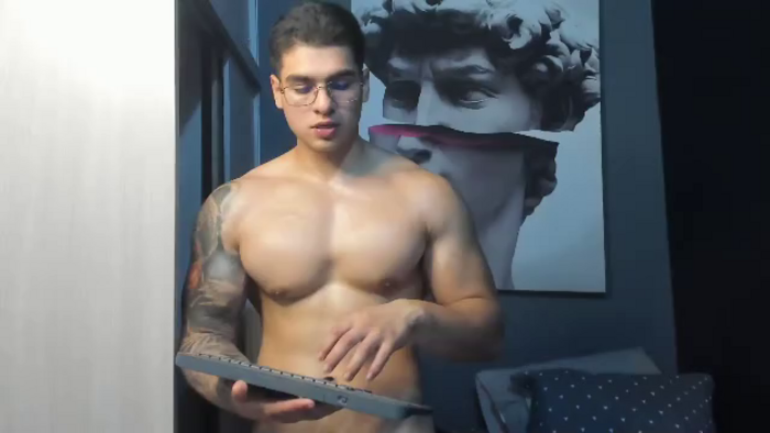 nicolas-dwayne