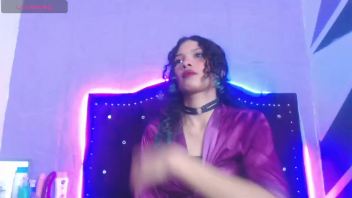 petite-ariana