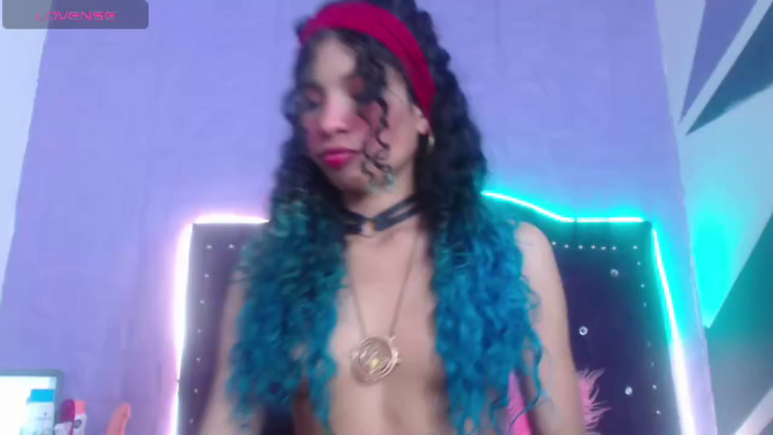 petite-ariana