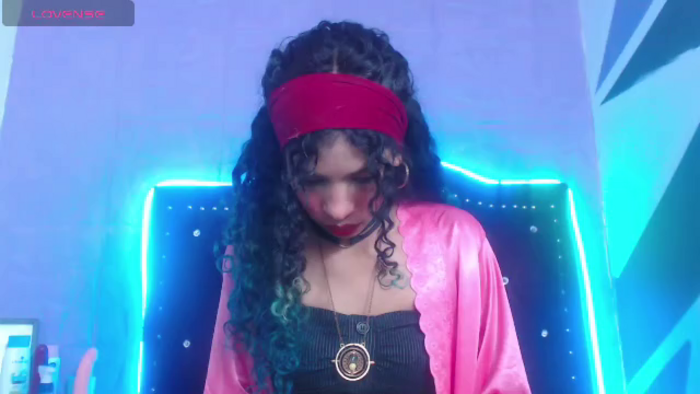 petite-ariana